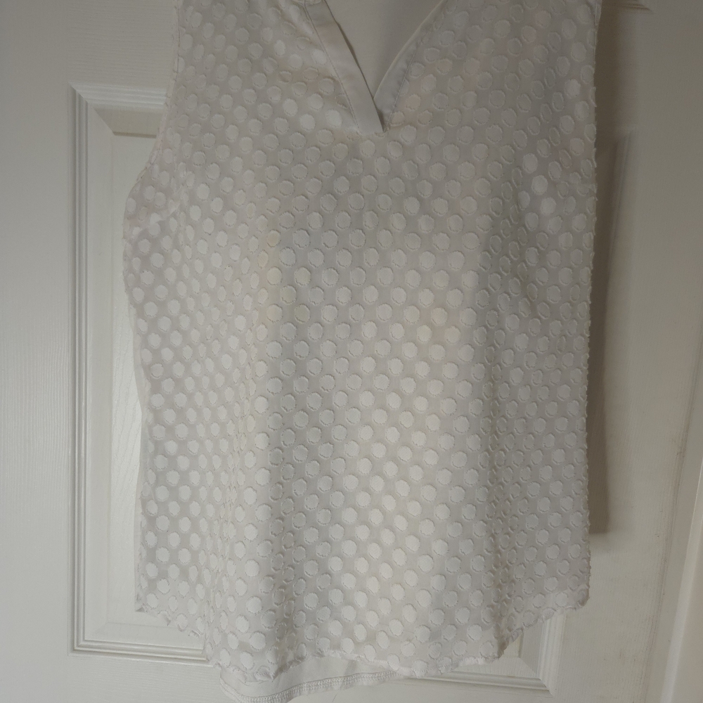 Market & Spruce Ivory Sleeveless Blouse